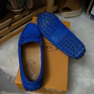 Tods blue velour Moccasins